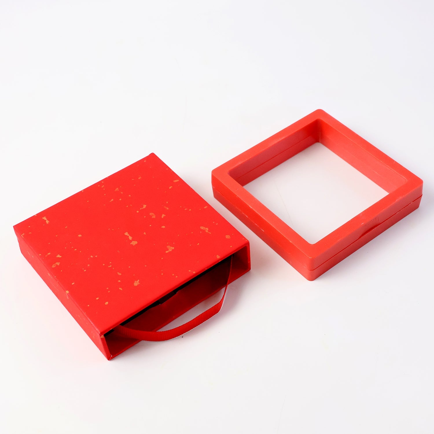 Transparent Jewellery Display Box – 3D Floating Organizer with Magnetic Lock