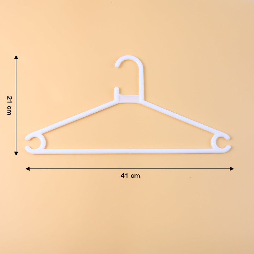 Plastic Clothes Hangers – Durable & Space-Saving Set of 6