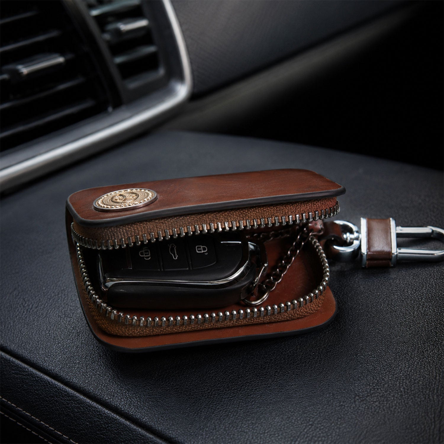 Car & Motorbike Accessories Ð Stylish Key Protector & Organizer
