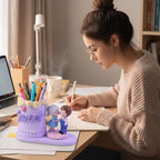 Cute Couple Pen Holder Ð Adorable Resin Desk Organizer & Showpiece