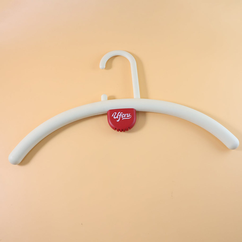Anti-Slip Plastic Clothes Hanger with Fragrance Holder – Organize Your Wardrobe
