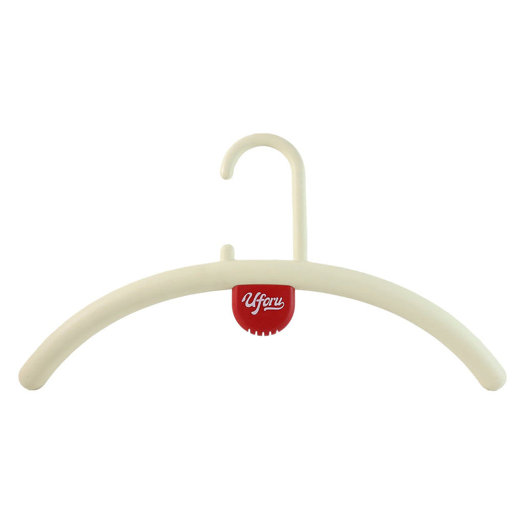 Anti-Slip Plastic Clothes Hanger with Fragrance Holder – Organize Your Wardrobe