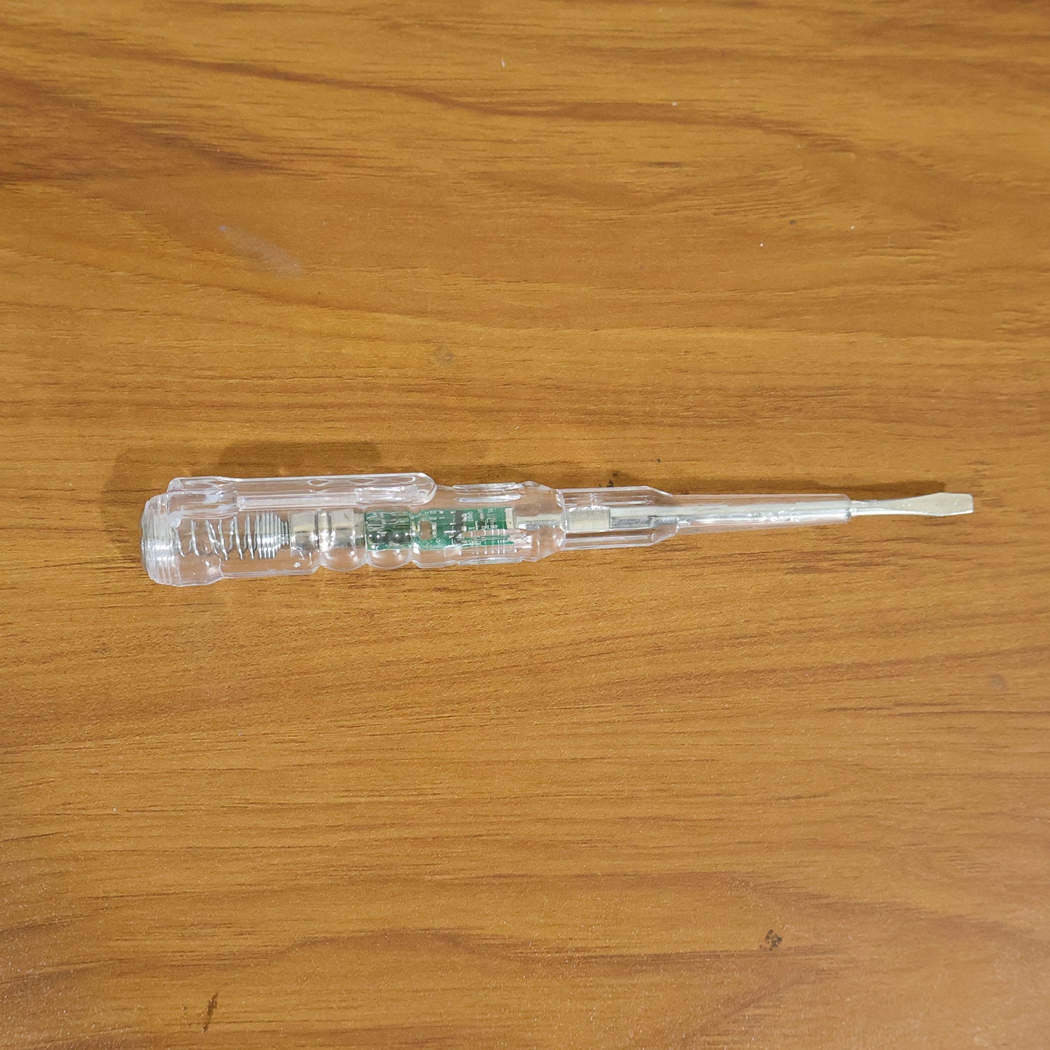 Digital Voltage Tester Pen – Rapid & Safe Electrical Detection
