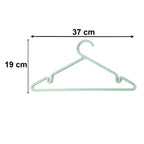Plastic Clothes Hangers Ð Non-Slip Design for Safe Grip and Organization