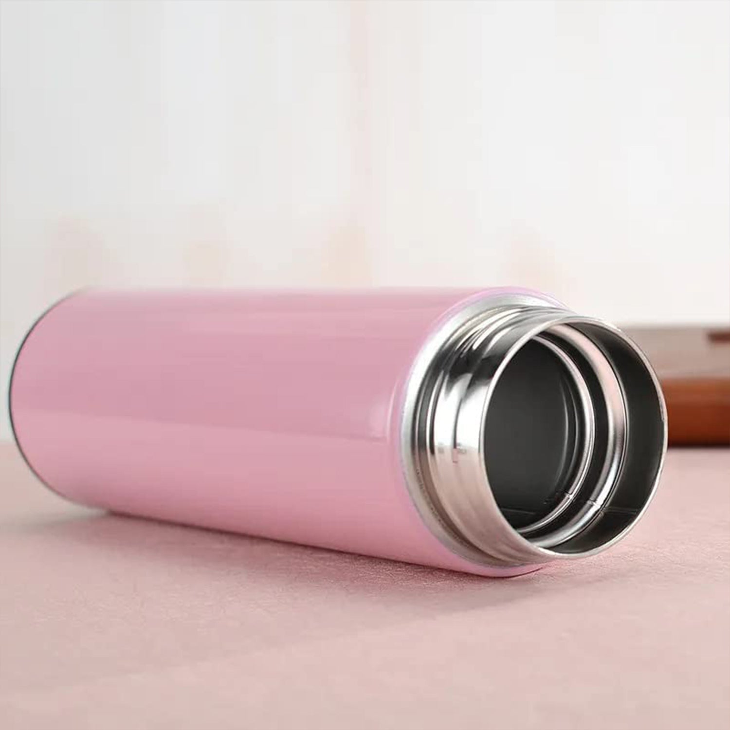 Smart Vacuum Insulated Water Bottle – LED Temperature Display 500ML