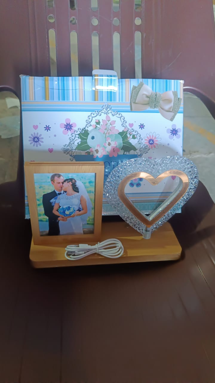 Heart Shape LED Photo Frame Lamp – Romantic Wedding Gift